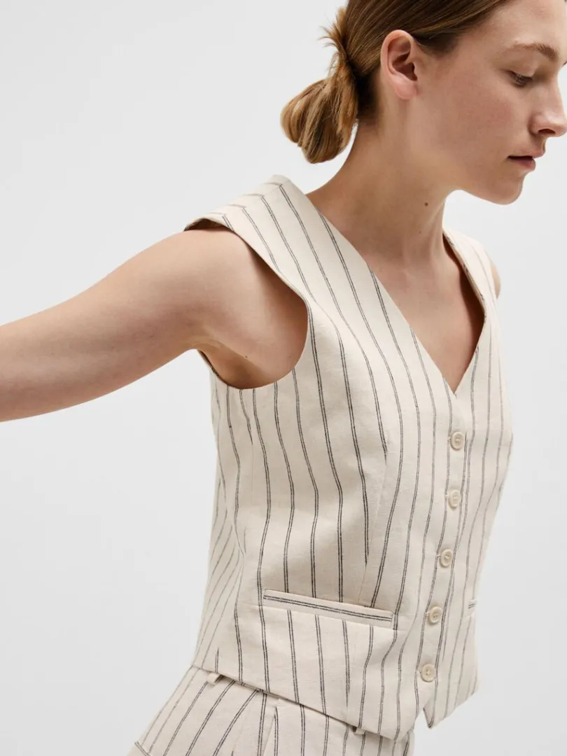 nlestribet_vest_2.webp Jakkesæt & Blazers | Toppe Og Bluser>SELECTED NÅLESTRIBET VEST Beige