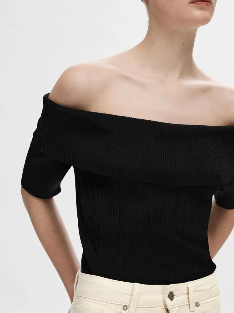 offshoulder_strikket_top_3.webp Toppe Og Bluser | Strik>SELECTED OFF-SHOULDER STRIKKET TOP Black