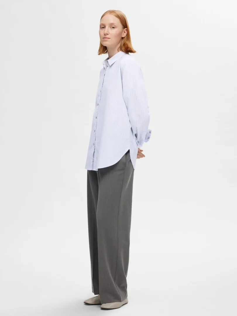 oversize_bomuld_skjorte_2.webp Skjorter>SELECTED OVERSIZE BOMULD SKJORTE Blue
