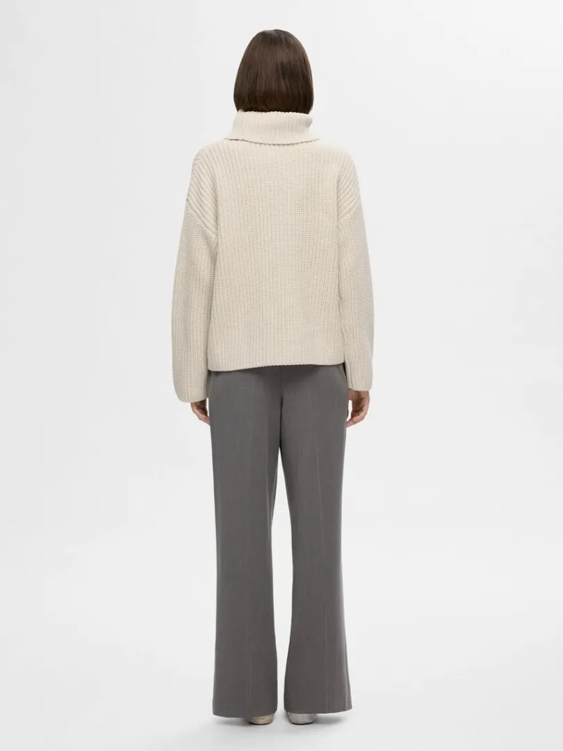 oversized_chunky_strikket_4-1.webp Strik>SELECTED OVERSIZED CHUNKY STRIKKET TRØJE Beige