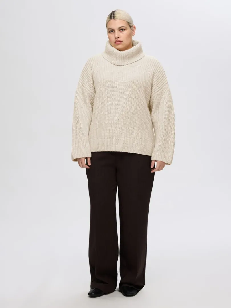 oversized_chunky_strikket_7-1.webp Strik>SELECTED OVERSIZED CHUNKY STRIKKET TRØJE Beige