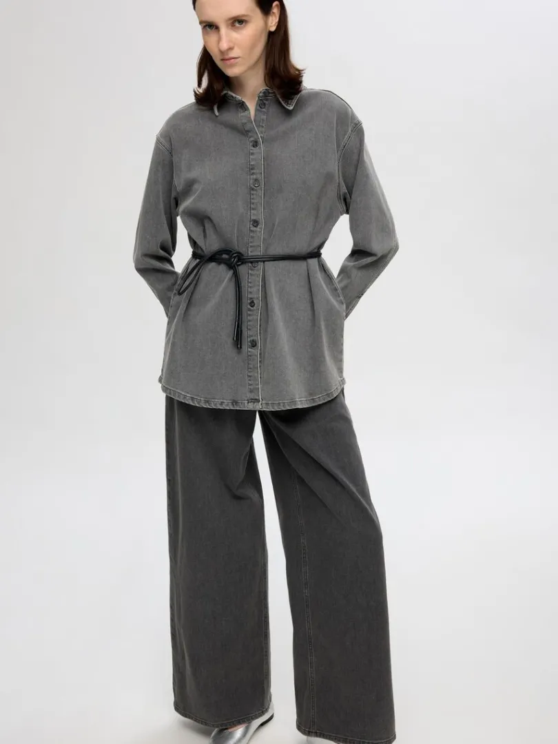 oversized_denimskjorte_2-1.webp Skjorter>SELECTED OVERSIZED DENIMSKJORTE Grey
