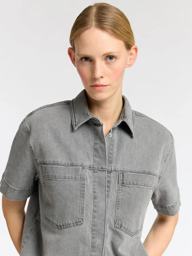 oversized_denimskjorte_3.webp Skjorter>SELECTED OVERSIZED DENIMSKJORTE Grey