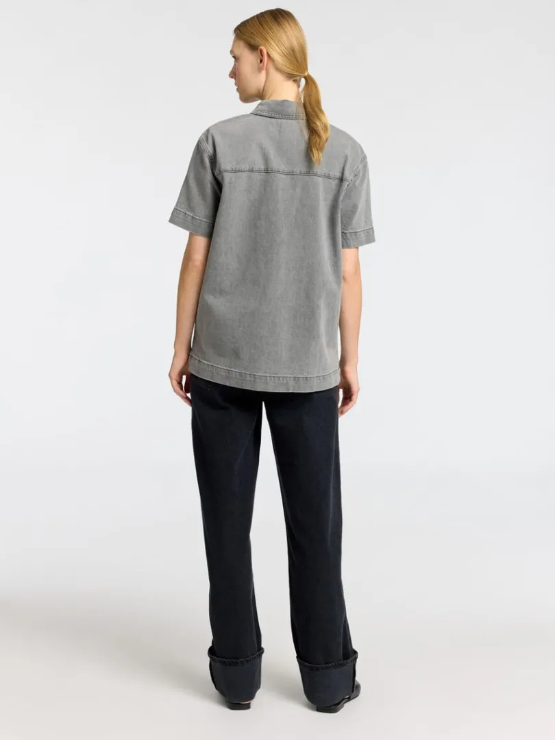 oversized_denimskjorte_4.webp Skjorter>SELECTED OVERSIZED DENIMSKJORTE Grey