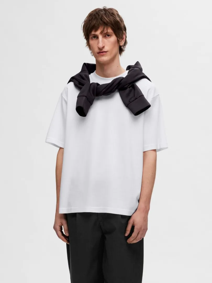 oversized_kortrmet_tshirt_0-8.webp T-shirts>SELECTED OVERSIZED KORTÆRMET T-SHIRT White