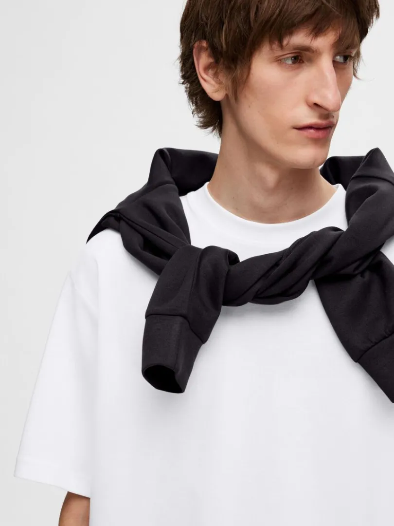 oversized_kortrmet_tshirt_3-8.webp T-shirts>SELECTED OVERSIZED KORTÆRMET T-SHIRT White