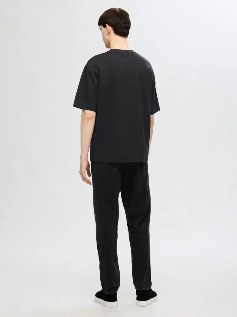 oversized_kortrmet_tshirt_4-7.webp T-shirts>SELECTED OVERSIZED KORTÆRMET T-SHIRT Black