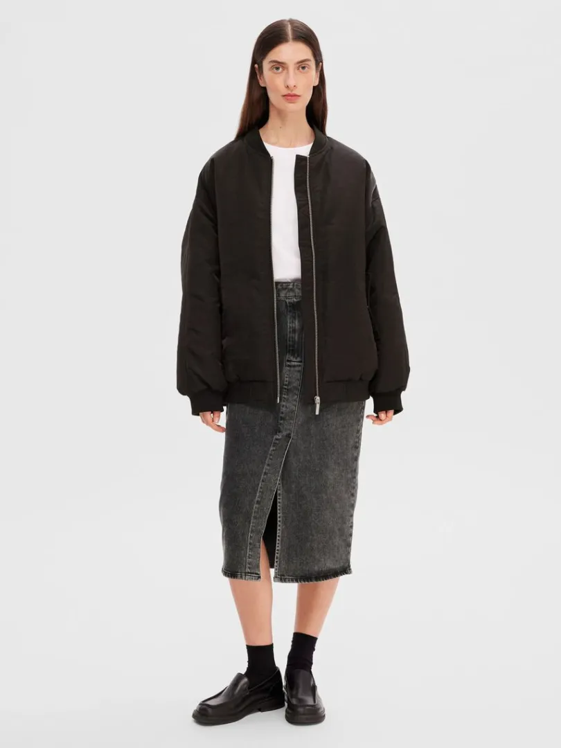 oversized_redown_bomberja_1.webp Overtøj>SELECTED OVERSIZED RE:DOWN® BOMBERJAKKE Black