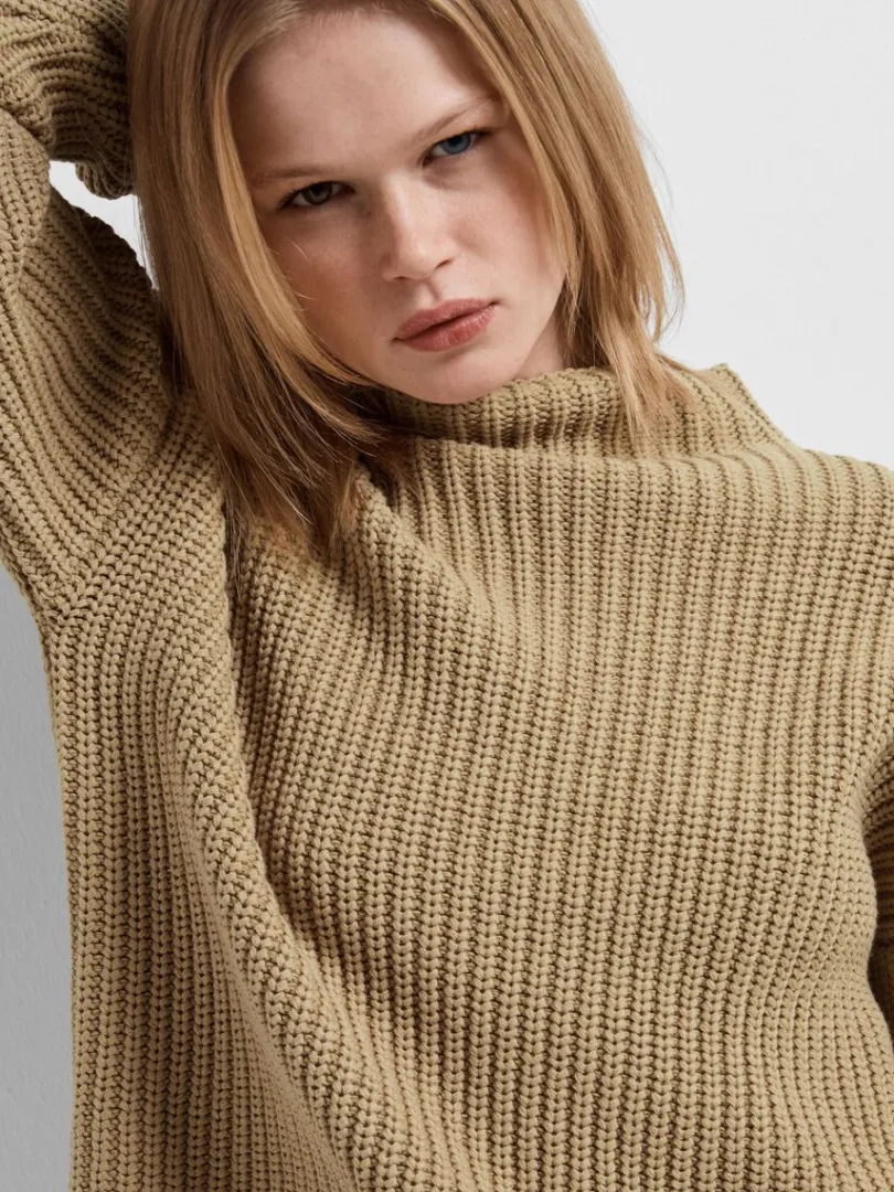 oversized_striktrje_2-11.webp Strik>SELECTED OVERSIZED STRIKTRØJE Brown
