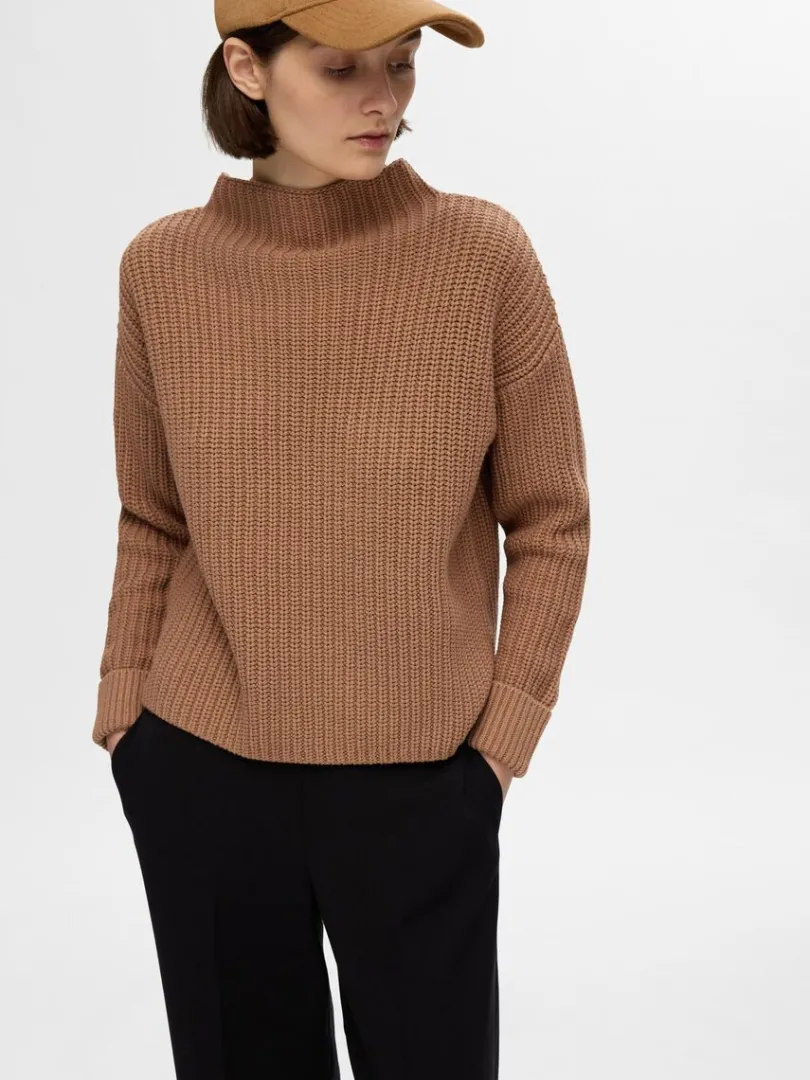 oversized_striktrje_2-5.webp Strik>SELECTED OVERSIZED STRIKTRØJE Brown