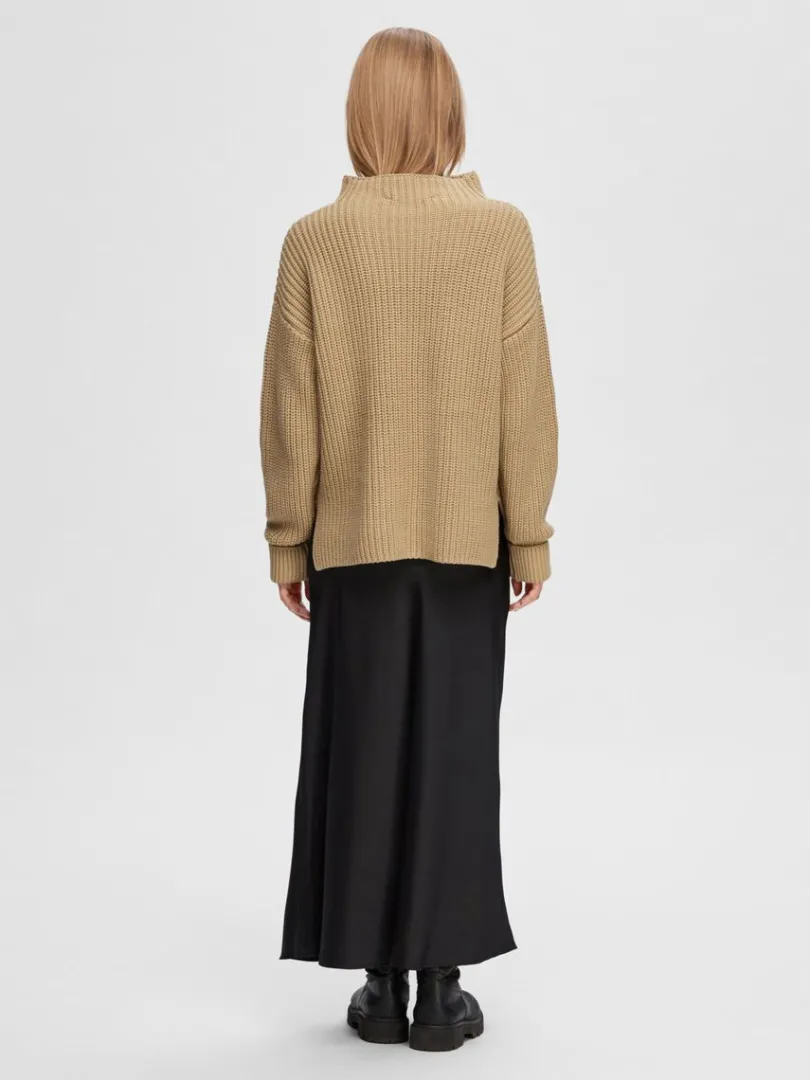 oversized_striktrje_4-11.webp Strik>SELECTED OVERSIZED STRIKTRØJE Brown