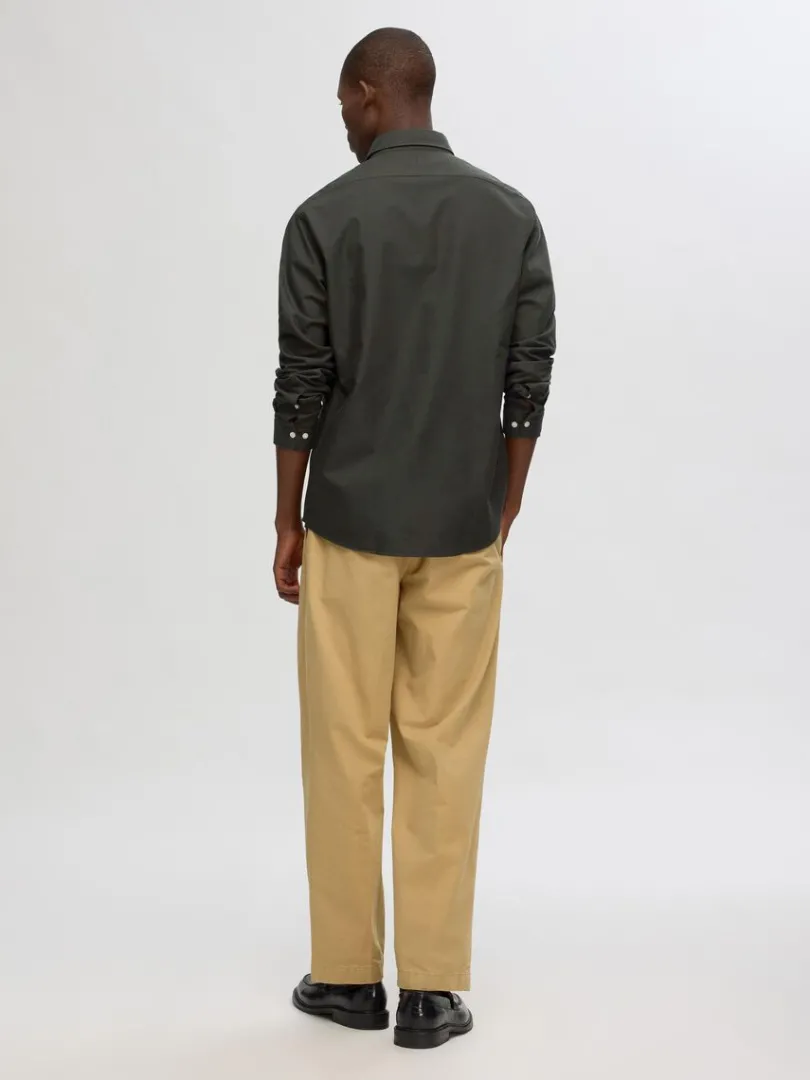 oxford_skjorte_1-4.webp Skjorter>SELECTED OXFORD SKJORTE Green