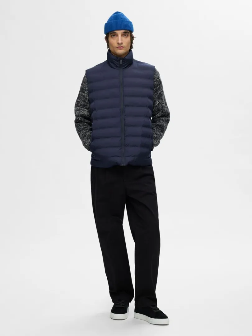 polstret_quiltet_vest_1-1.webp Overtøj>SELECTED POLSTRET QUILTET VEST Blue