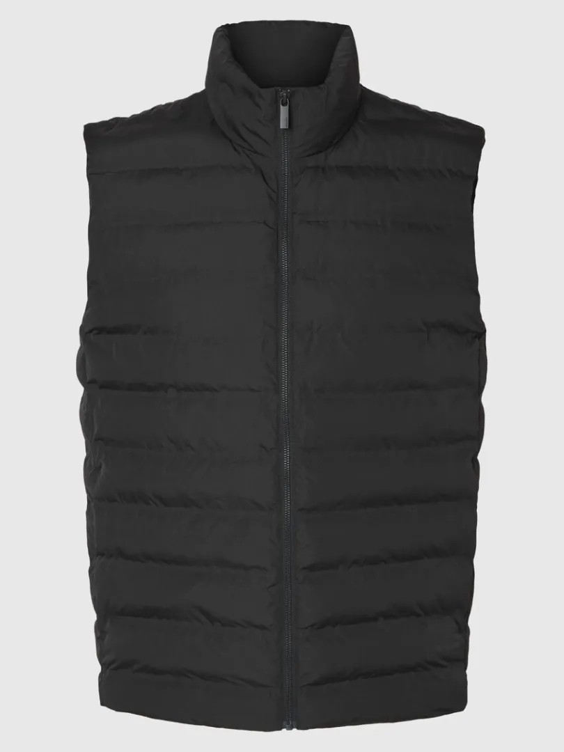 polstret_quiltet_vest_4.webp Overtøj>SELECTED POLSTRET QUILTET VEST Black