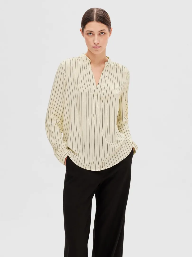printet_bluse_0.webp Toppe Og Bluser>SELECTED PRINTET BLUSE Beige