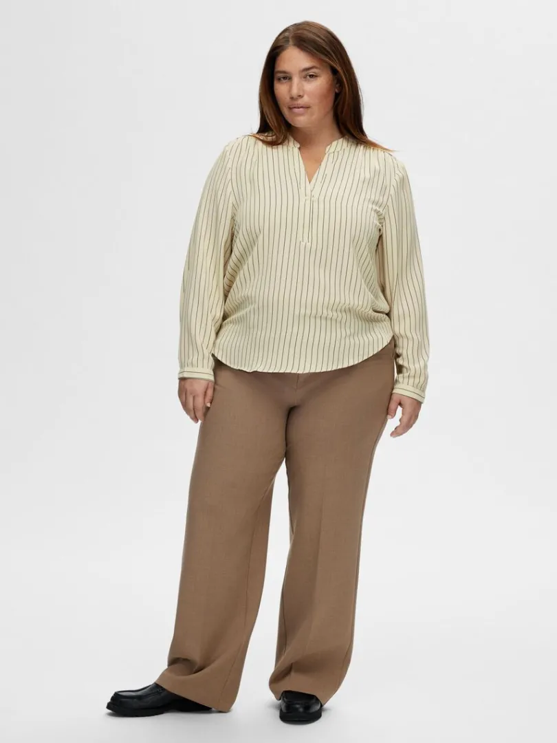 printet_bluse_6.webp Toppe Og Bluser>SELECTED PRINTET BLUSE Beige