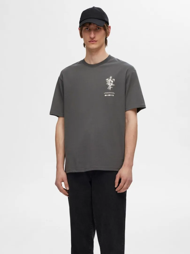 printet_bomuld_tshirt_0-2.webp T-shirts>SELECTED PRINTET BOMULD T-SHIRT Grey