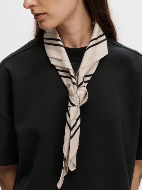 Accessories>SELECTED PRINTET HALSTØRKLÆDE Beige