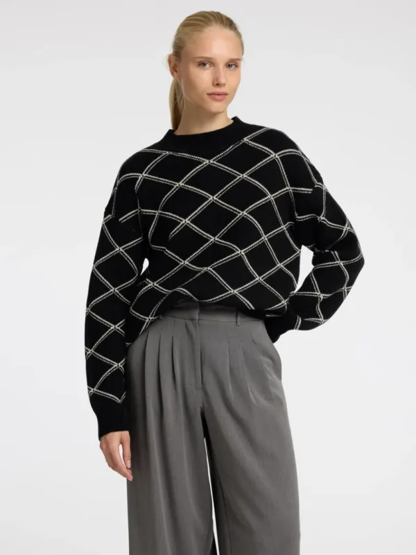 Strik>SELECTED PRINTET HØJHALSET TRØJE Black