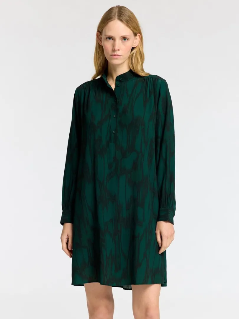 printet_kort_kjole_0.webp Kjoler>SELECTED PRINTET KORT KJOLE Green