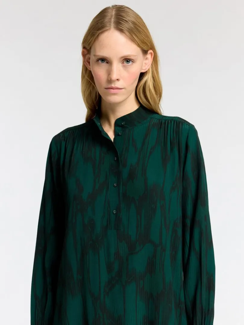 printet_kort_kjole_3.webp Kjoler>SELECTED PRINTET KORT KJOLE Green