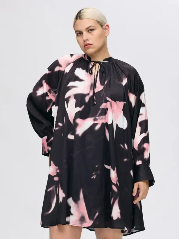 Kjoler>SELECTED PRINTET KORT KJOLE Pink