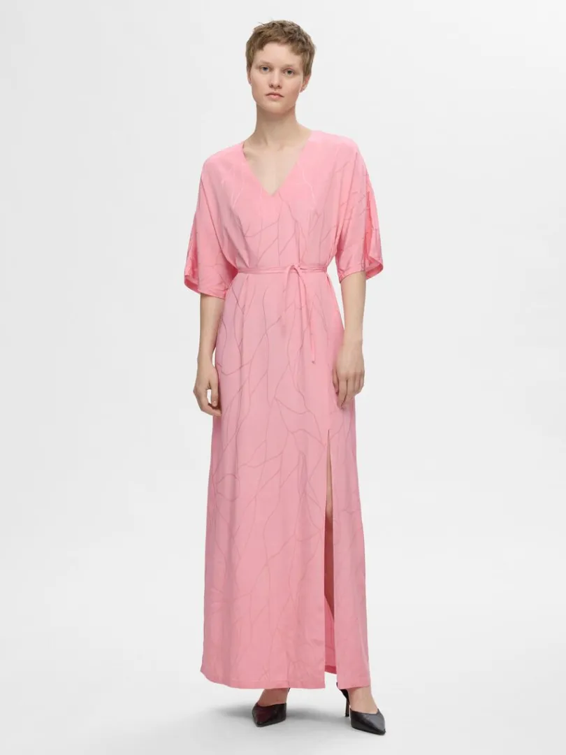 printet_maxikjole_1-1.webp Kjoler>SELECTED PRINTET MAXIKJOLE Pink