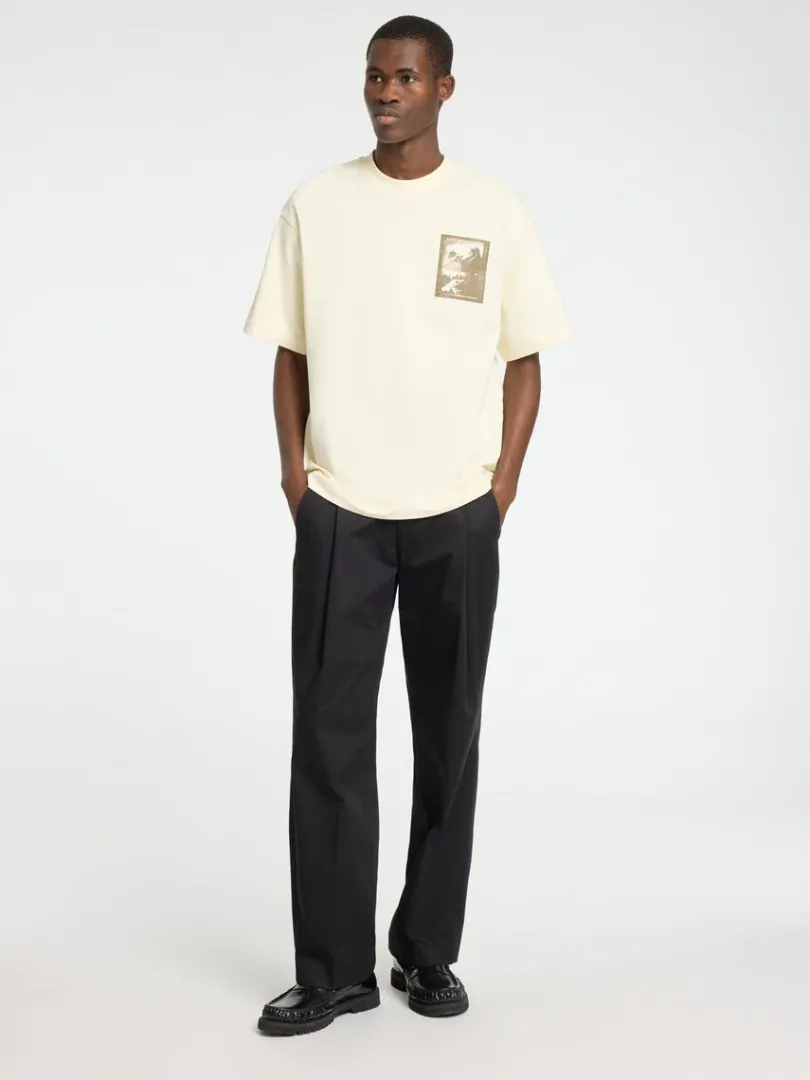 printet_tshirt_med_rund_h_1-1.webp T-shirts>SELECTED PRINTET T-SHIRT MED RUND HALS White