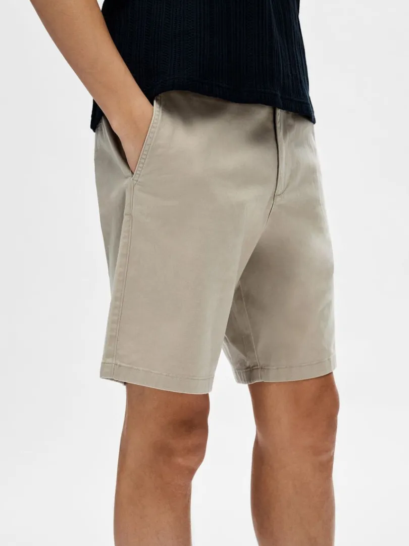 regular_fit_flex_shorts_5-3.webp Shorts>SELECTED REGULAR FIT FLEX SHORTS Beige