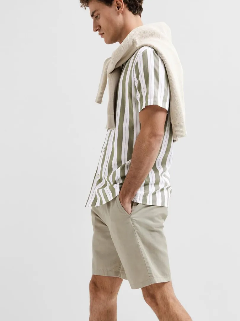 regular_pasform_shorts_3-3.webp Shorts>SELECTED REGULAR PASFORM SHORTS Beige