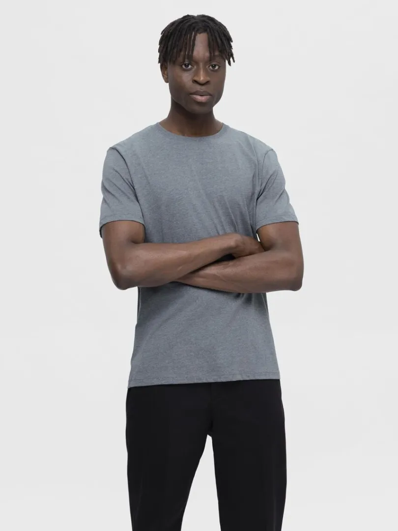 regular_tshirt_0-2.webp T-shirts>SELECTED REGULAR T-SHIRT Grey