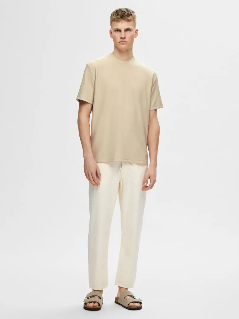 relaxed_fit_cropped_jean_2.webp Jeans>SELECTED 180 RELAXED FIT CROPPED JEANS Beige