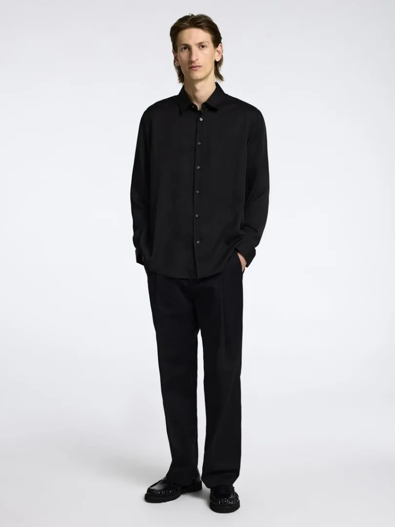 relaxed_fit_satinskjorte_2-1.webp Skjorter>SELECTED RELAXED FIT SATINSKJORTE Black
