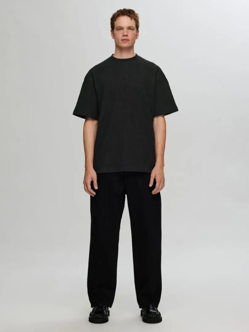 relaxed_fit_vaflet_tshirt_1.webp T-shirts>SELECTED RELAXED FIT VAFLET T-SHIRT Black