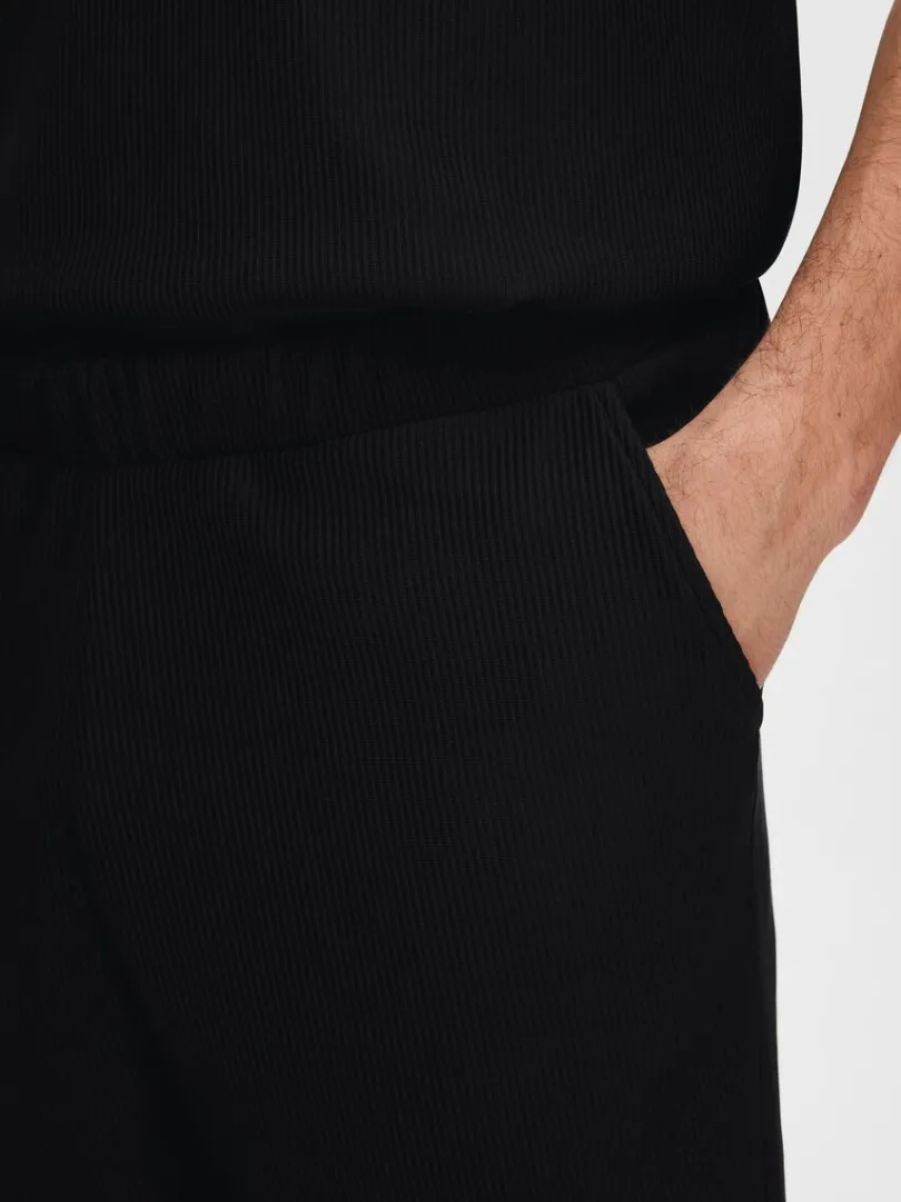 ribbede_shorts_4-2.webp Shorts>SELECTED RIBBEDE SHORTS Black