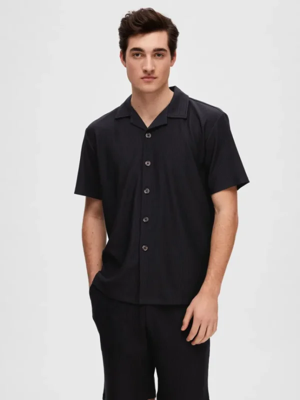 Skjorter>SELECTED RIBBET CUBAN-COLLAR KORTÆRMET SKJORTE Black