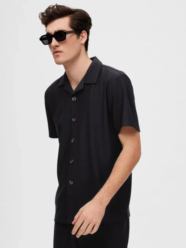 Skjorter>SELECTED RIBBET CUBAN-COLLAR KORTÆRMET SKJORTE Black