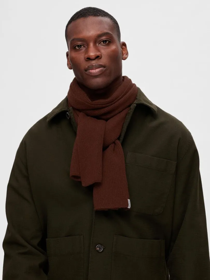 ribbet_halstrklde_0-20.webp Accessories>SELECTED RIBBET HALSTØRKLÆDE Brown