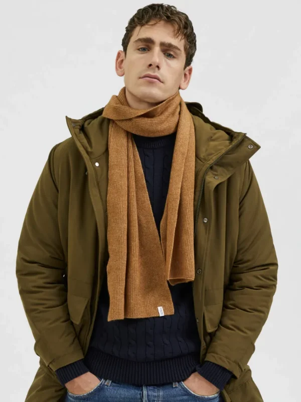 Accessories>SELECTED RIBBET HALSTØRKLÆDE Brown