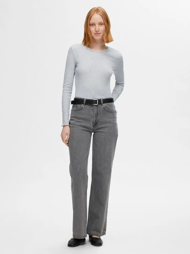 ribbet_top_med_lange_rmer_1.webp T-shirts>SELECTED RIBBET TOP MED LANGE ÆRMER Grey