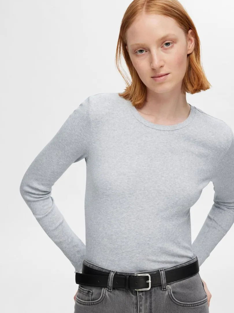 ribbet_top_med_lange_rmer_3.webp T-shirts>SELECTED RIBBET TOP MED LANGE ÆRMER Grey