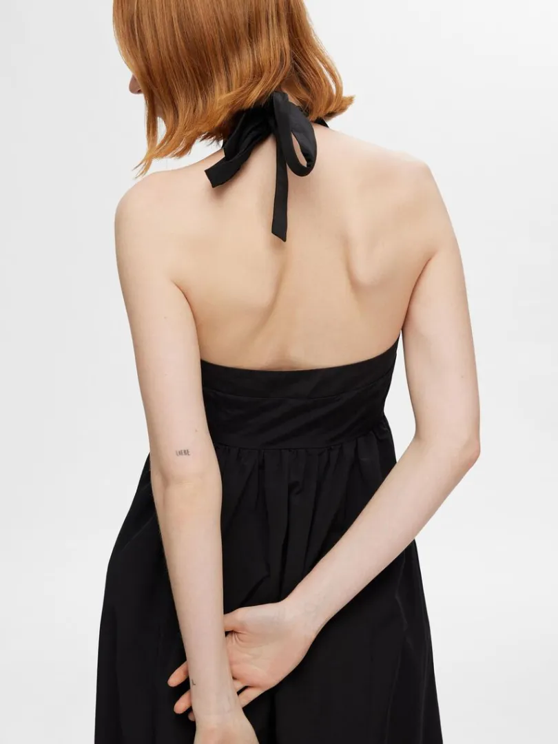 rmels_halterneckkjole_2.webp Kjoler>SELECTED ÆRMELØS HALTERNECK-KJOLE Black