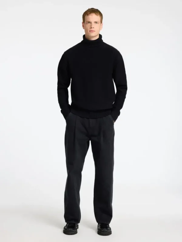 Strik>SELECTED RULLEKRAVE STRIKTRØJE Black
