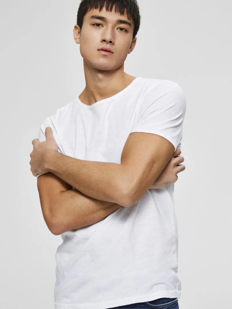 rund_hals_tshirt_2.webp T-shirts>SELECTED RUND HALS T-SHIRT White