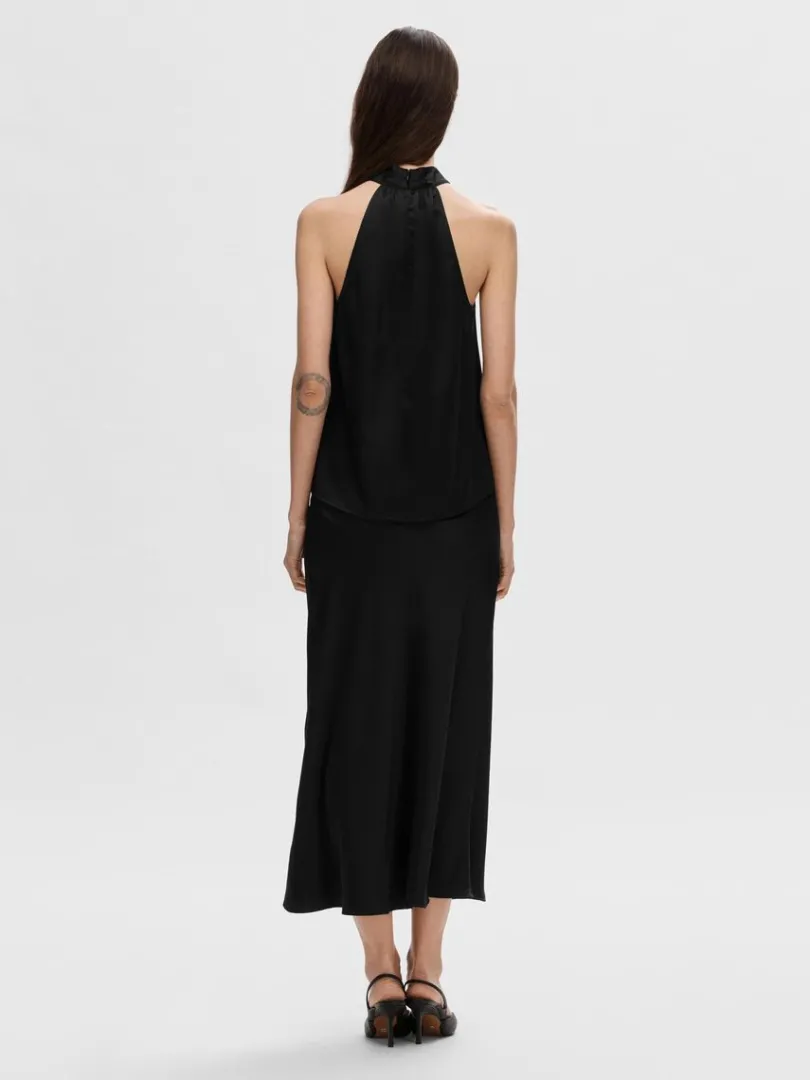 satin_halterneck_top_4-1.webp Toppe Og Bluser>SELECTED SATIN HALTERNECK TOP Black