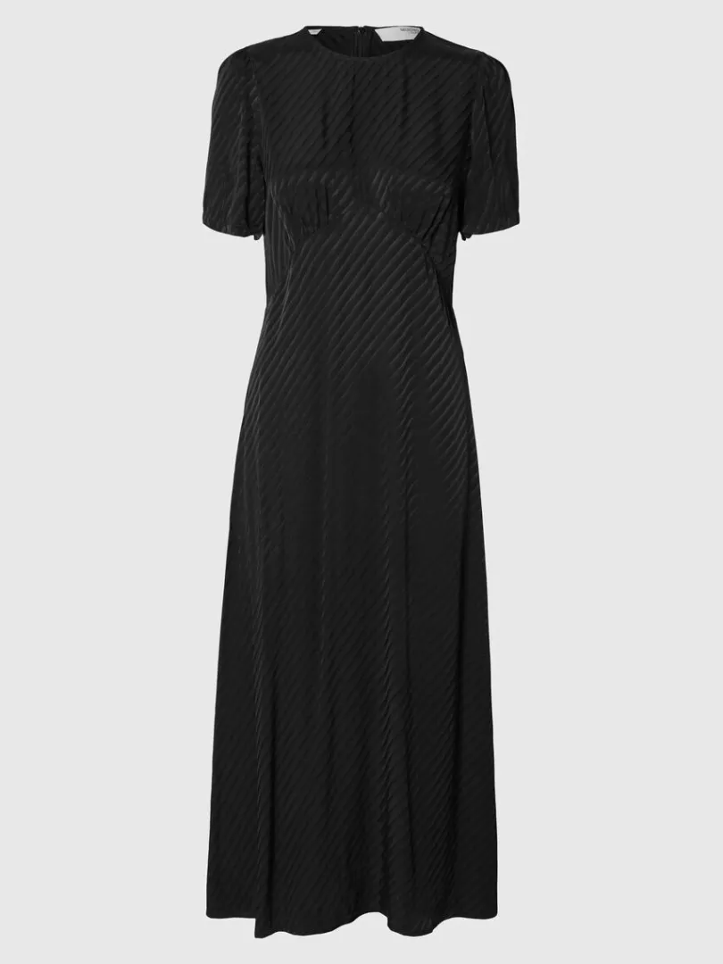 satin_maxikjole_5-1.webp Kjoler>SELECTED SATIN MAXIKJOLE Black
