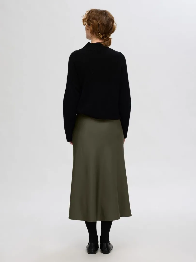 satin_midinederdel_5-4.webp Nederdele>SELECTED SATIN MIDINEDERDEL Green