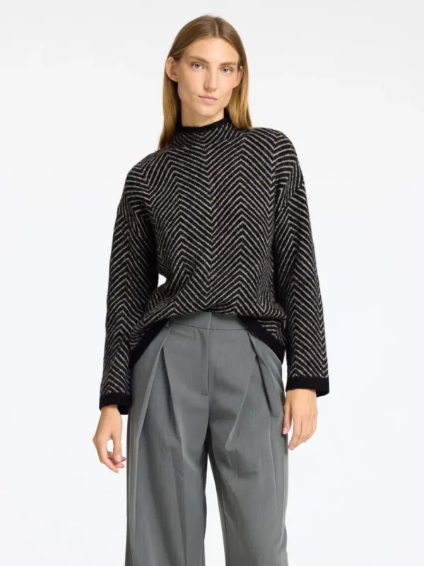 Strik>SELECTED SILDEBEN STRIKTRØJE Black