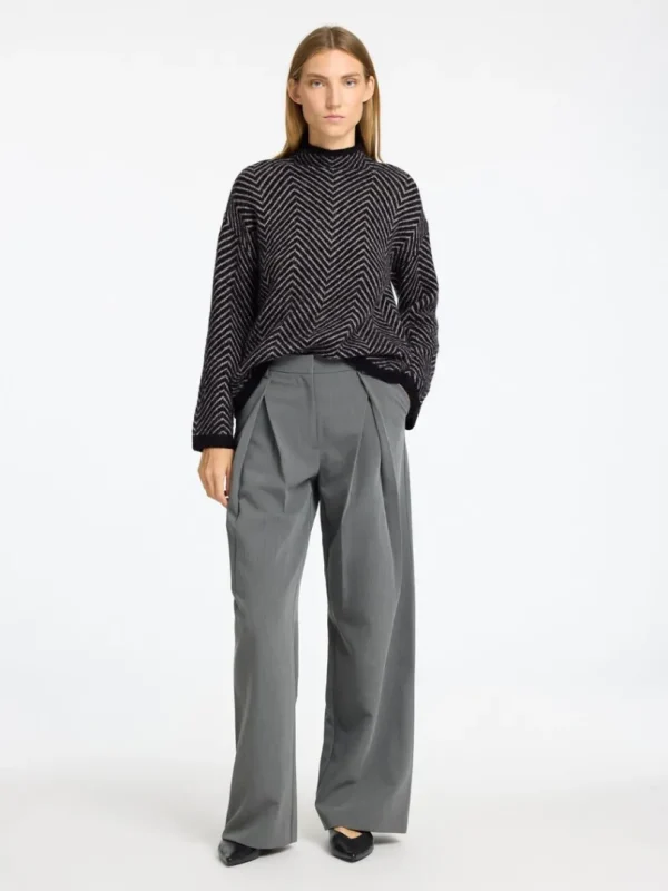 Strik>SELECTED SILDEBEN STRIKTRØJE Black