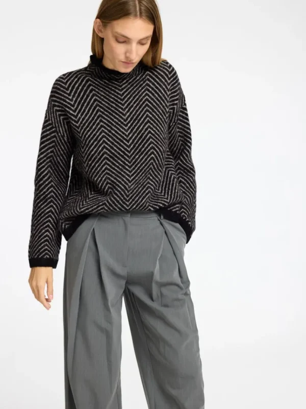 Strik>SELECTED SILDEBEN STRIKTRØJE Black